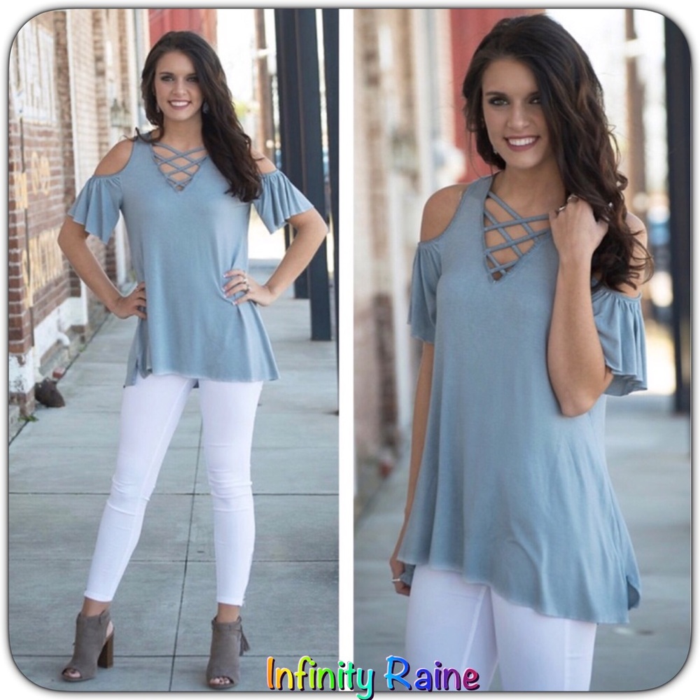 NEW✔️ Lace-Up Ruffled Cold Shoulder - Picture 2 of 5